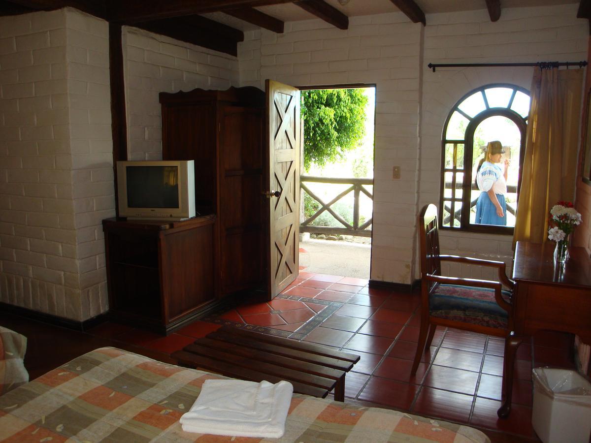 Hosteria Hacienda Pueblo Viejo Atuntaqui Exterior photo